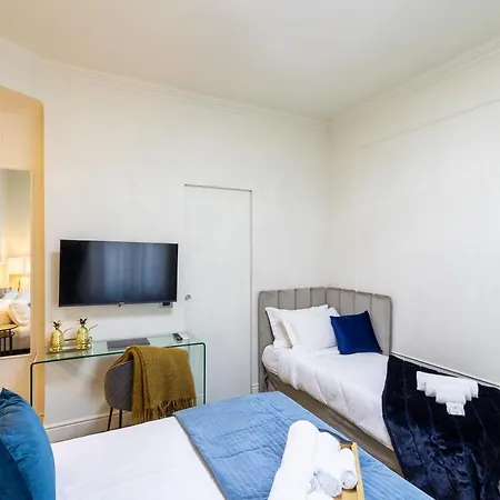 Alojamento de Acomodação e Pequeno-almoço Bestrooms *